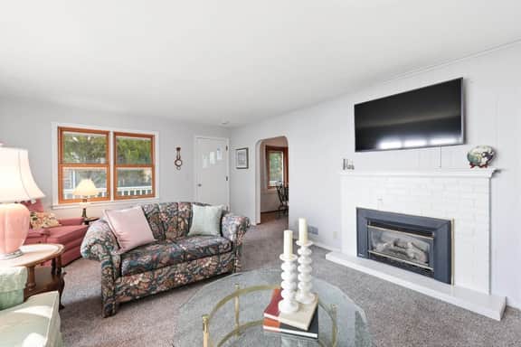 Grandma's Cottage - Image 2